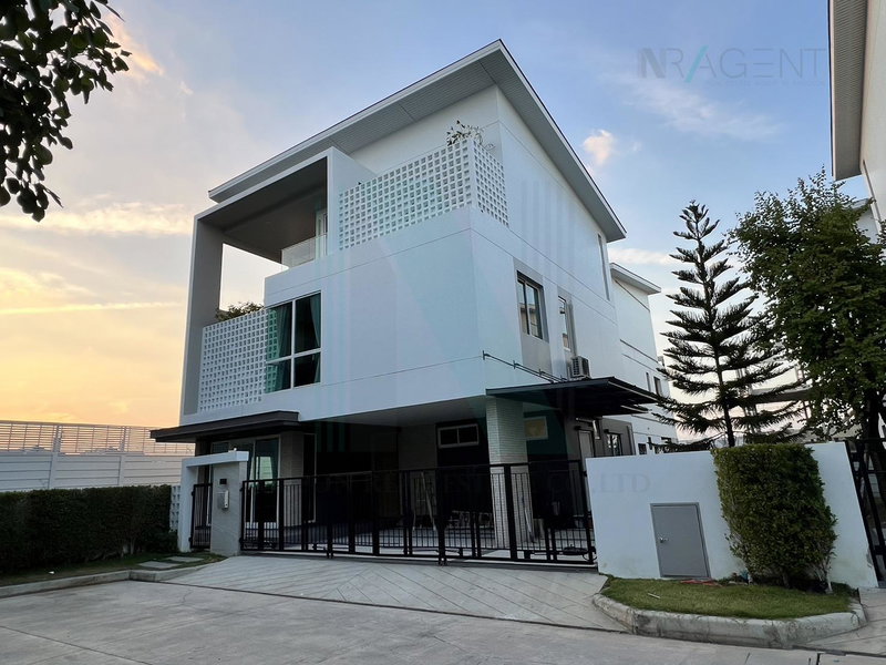 Houses for rent : 📌 For Rent 3-story House NIRVANA ABSOLUTE KRUNGTHEP KREETHA 4 bedroom 5 bathroom