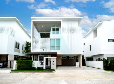บ้านเดี่ยวให้เช่า : 📌 ให้เช่าบ้านเดี่ยว 3 ชั้น เนอวานา แอบโซลูท กรุงเทพกรีฑา 4 ห้องนอน 4 ห้องน้ำ