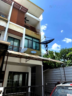 Townhouses for rent  Watcharaphon Station : 📌 For Rent 3-story Townhouse SIXNATURE WATCHARAPOL 3 bedroom 3 bathroom