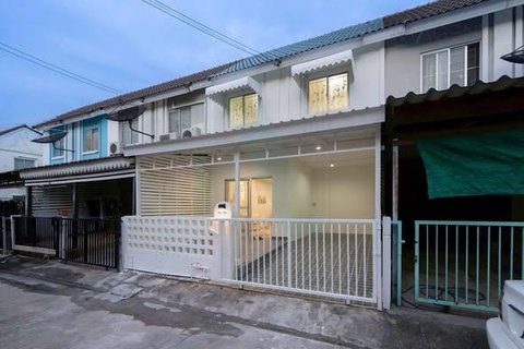 📌 ขายทาวน์เฮาส์ โครงการ บ้านพฤกษา 74/1 ศรีนครินทร์-เทพารักษ์ 2 ชั้น 3 ห้องนอน 2 ห้องน้ำ