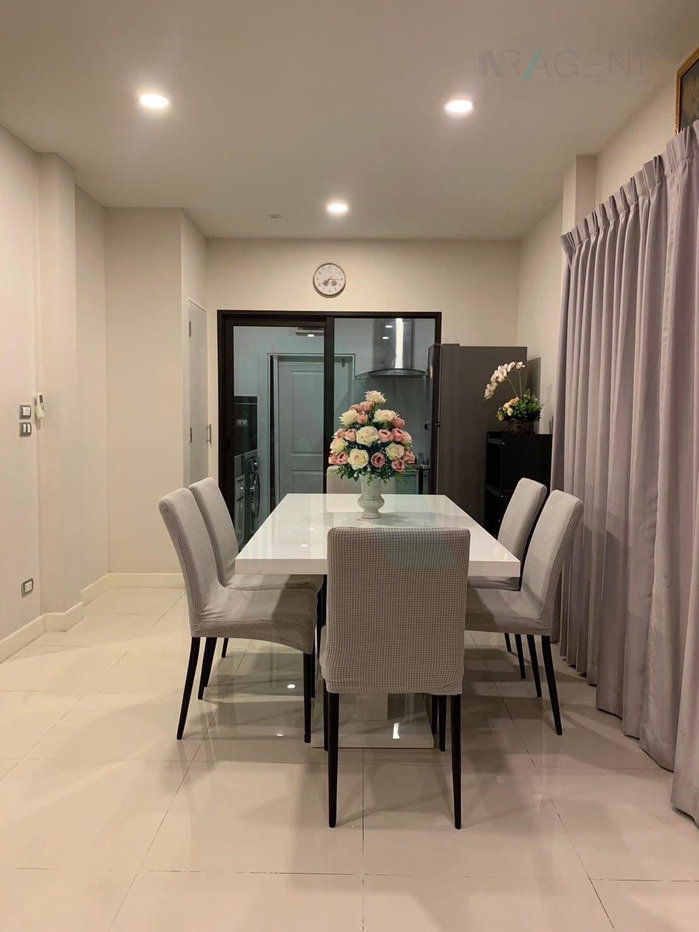 รูป 📌 ขายบ้านเดี่ยว โครงการ เซนโทร รามอินทรา-จตุโชติ 2 ชั้น 4 ห้องนอน 4 ห้องน้ำ - รูปที่ 3/8
