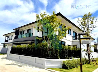 เช่าบ้านเดี่ยว รพ.รวมชัยประชารักษ์ : 📌 ให้เช่าบ้านเดี่ยว โครงการ บริทาเนีย บางนา-สุวรรณภูมิ กม.26 2 ชั้น 4 ห้องนอน 5 ห้องน้ำ