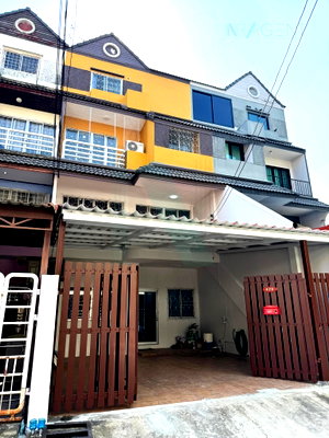 Townhouses for sale Bangkok : 📌 For Sell Town house VARATHORN VILLE PATTANAKARN 44 4-story 5 bedroom 7 bathroom