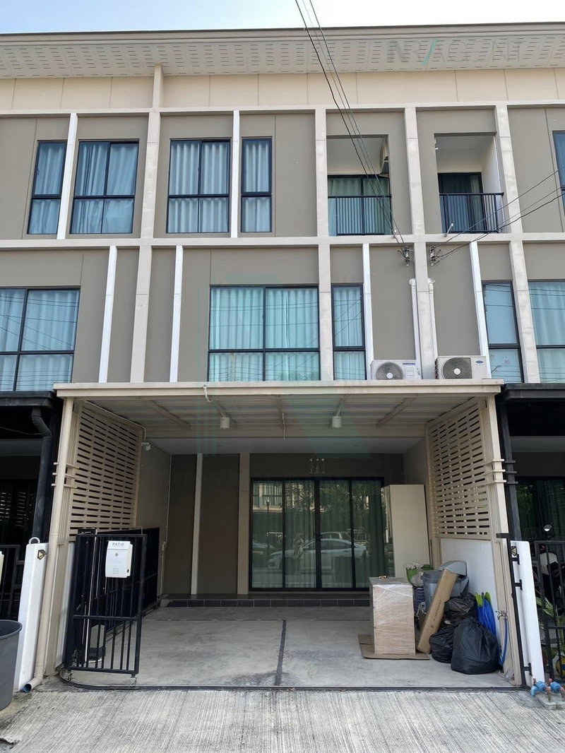 Townhouses for rent : 📌 For Rent 3-story Townhouse PATIO SRINAKARIN-RAMA 9 3 bedroom 3 bathroom