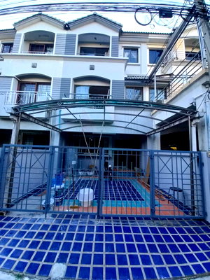 Townhouses for rent Ramkhamhaeng University : 📌 For Rent 3-story Townhouse BAAN KLANG MUANG RAMA 9 SOI 43 3 bedroom 3 bathroom