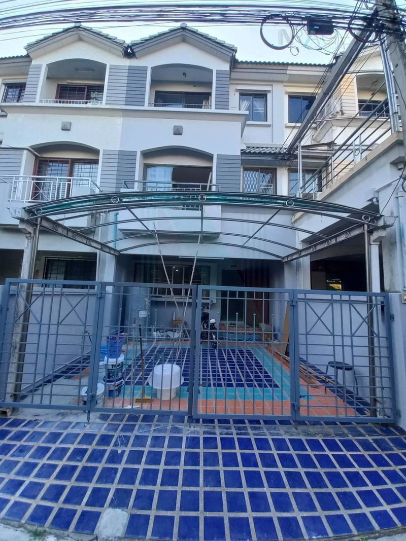 Townhouses for rent : 📌 For Rent 3-story Townhouse BAAN KLANG MUANG RAMA 9 SOI 43 3 bedroom 3 bathroom