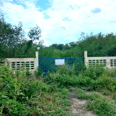 Land for sale Bang Kruai - Sai Noi Road : Direct sale by owner— 2-rai plot on a main road (Khlong Khwang Subdistrict). Solidly filled 10 years ago and enclosed by a brick wall