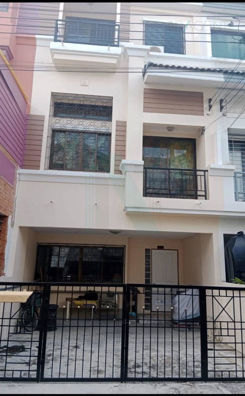 ขายทาวน์โฮม : 📌 ขายทาวน์โฮม โครงการ บ้านกลางเมือง ลาดพร้าว 71 3 ชั้น 3 ห้องนอน 4 ห้องน้ำ