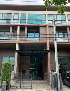 📌 ขายทาวน์เฮาส์ โครงการ บ้านกลางเมือง รัชโยธิน 3 ชั้น 3 ห้องนอน 4 ห้องน้ำ