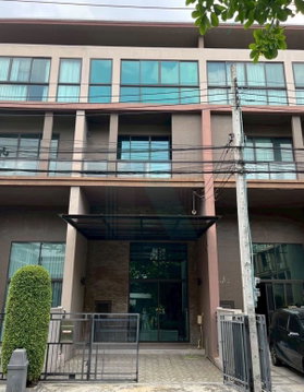 📌 For Sell Town house BANKLANGMUENG RATCHYOTHIN 3-story 3 bedroom 4 bathroom