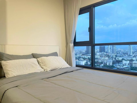 🏷️ P-135969 | THE LINE VIBE : High Floor City View! Near BTS Ha Yeak Lat Phrao 21,000 THB | Line ID: @easycondoplus | 099-229-6397