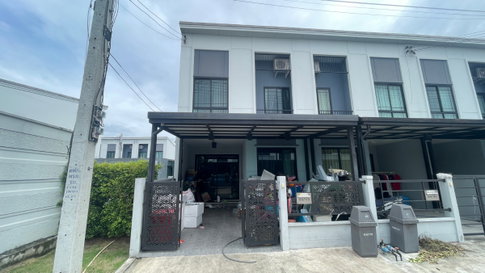 Townhome for Sale: Pleno Rangsit – 2 Beds, 2 Baths, 16.4 Sq.w., Behind St. Carlos Hospital