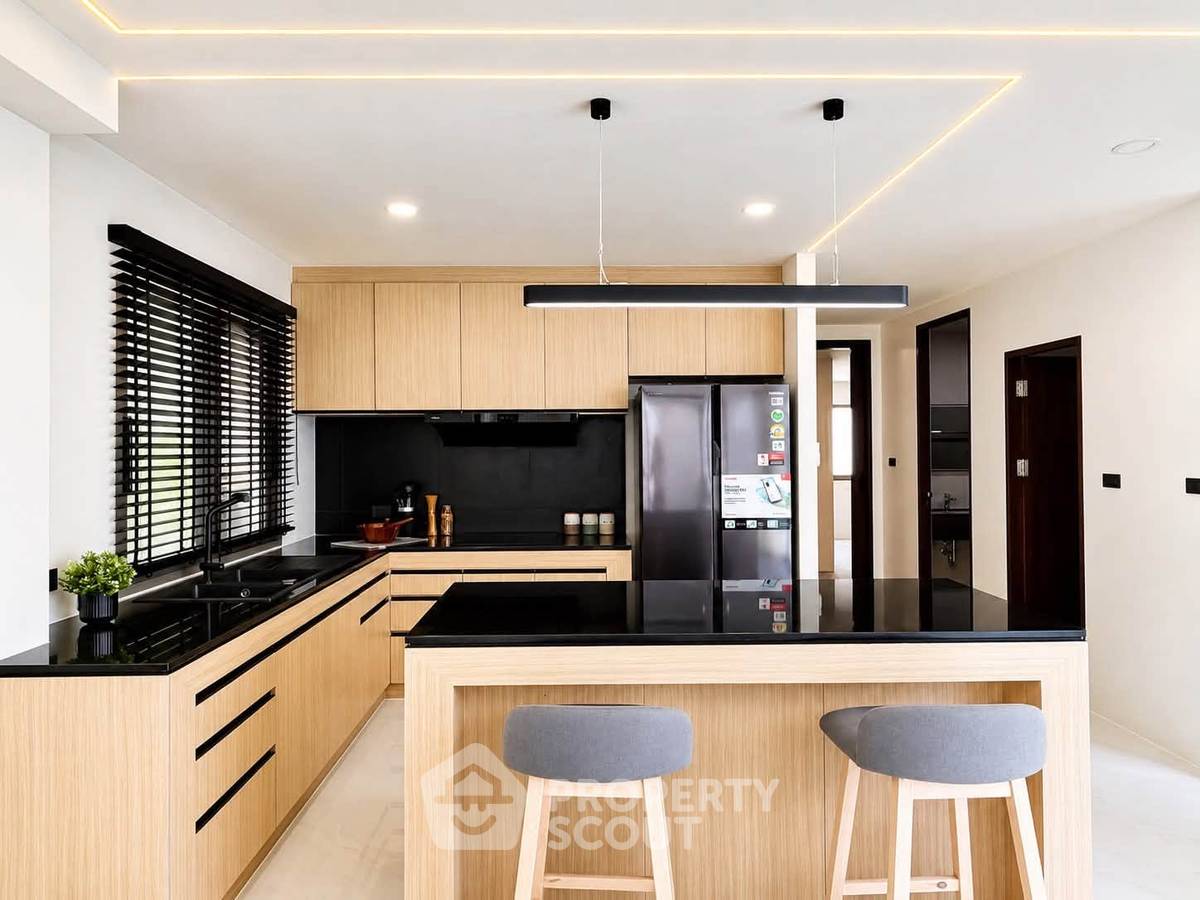 picture 322 Sqm 3-Bedroom Villa For Sale In Palai Chalong Phuket (ID 3182924) - 8/29