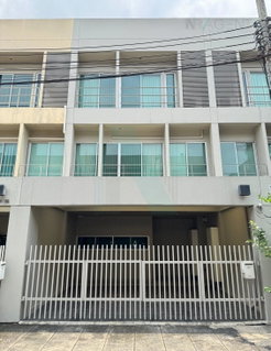 รูปภาพ 📌 For Rent 3-story Townhouse NOBLE CUBE PATTANAKARN 3 bedroom 3 bathroom