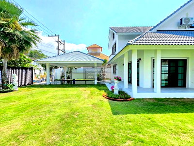 Houses for sale Thai Polymer Textile  : For Sale House , Central Park  Village 5 , Nong Prue , Bang Lamung , Chon Buri , CX-154980 ✅ Live chat with us ADD LINE @connexproperty ✅
