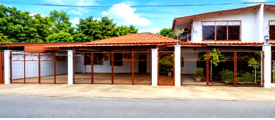 บ้านเดี่ยวให้เช่า : กรุงเทพกรีฑา 4นอน 4น้ำ ใกล้สำนักงานที่ดินประเวศ 899 ม. ให้เช่าบ้านทำออฟฟิศ จดทะเบียนบริษัทได้  ขนาด 50 ตร.ว. 250ตร.ม ติดป้ายได้