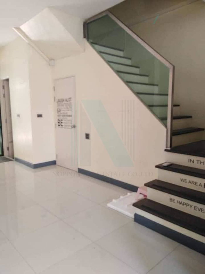 รูป 📌 ให้เช่าทาวน์เฮาส์ โครงการ บล็อก ออฟฟิศ รามอินทรา 39 3 ชั้น 3 ห้องนอน 3 ห้องน้ำ - รูปที่ 3/8