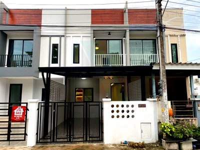 ทาวน์โฮม เซฟวัน โก ศรีสมาน : 📌 ขายทาวน์เฮาส์ โครงการ เมอริท แกรนด์ ดอนเมือง 2 ชั้น 2 ห้องนอน 2 ห้องน้ำ