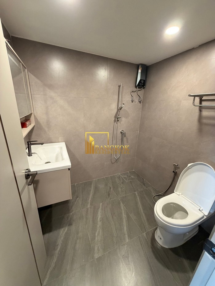รูป Le Raffine 24 | Renovated 4 Bedroom Duplex Condo With Pool - BR62018CD - รูปที่ 16/32