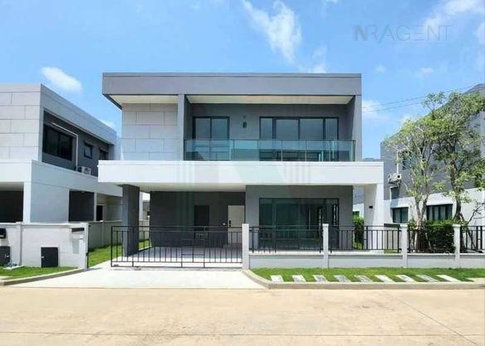 📌 ขายบ้านเดี่ยว 2 ชั้น โครงการ เซนโทร บางนา 4 ห้องนอน 4 ห้องน้ำ