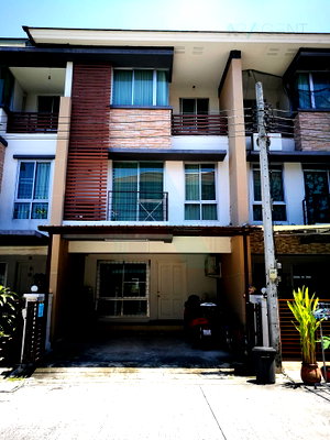 Townhouses for rent Bangna Commercial College : 📌 For Rent 3-story Townhouse PLUS CITY PARK SRINAKARIN-SUANLUANG 3 bedroom 3 bathroom