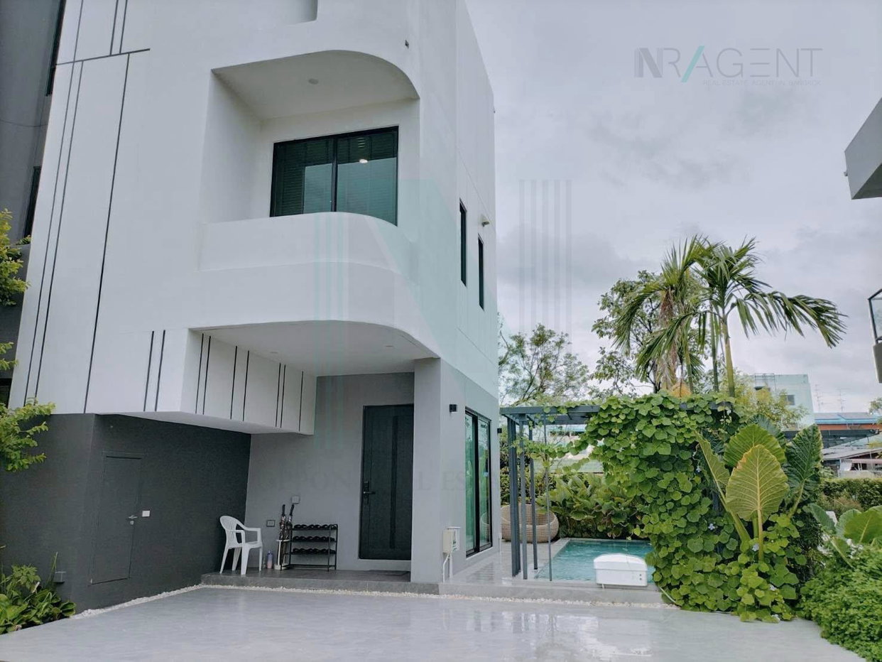 รูป 📌 ขายบ้านแฝด โครงการ อัลติจูด ฟอเรสต์ อ่อนนุช-ลาดกระบัง 3 ชั้น 3 ห้องนอน 4 ห้องน้ำ - รูปที่ 1/8