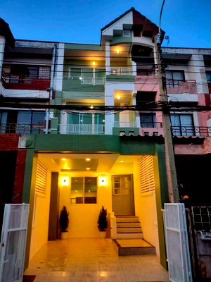 ทาวน์โฮม ถนนรัตนาธิเบศร์ : 📌 ขายทาวน์โฮม โครงการ บ้านธนกาญจน์ 3 ชั้น 3 ห้องนอน 3 ห้องน้ำ