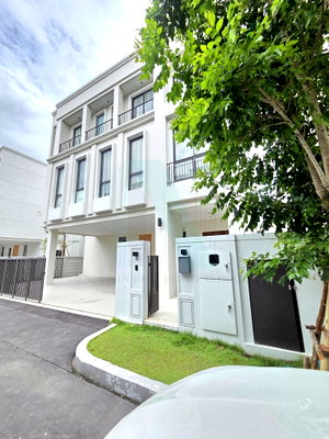 บ้านเดี่ยวให้เช่า : 📌 ให้เช่าบ้านเดี่ยว 3 ชั้น แอร์รี่ ศรีนครินทร์-กรุงเทพกรีฑา 5 ห้องนอน 6 ห้องน้ำ
