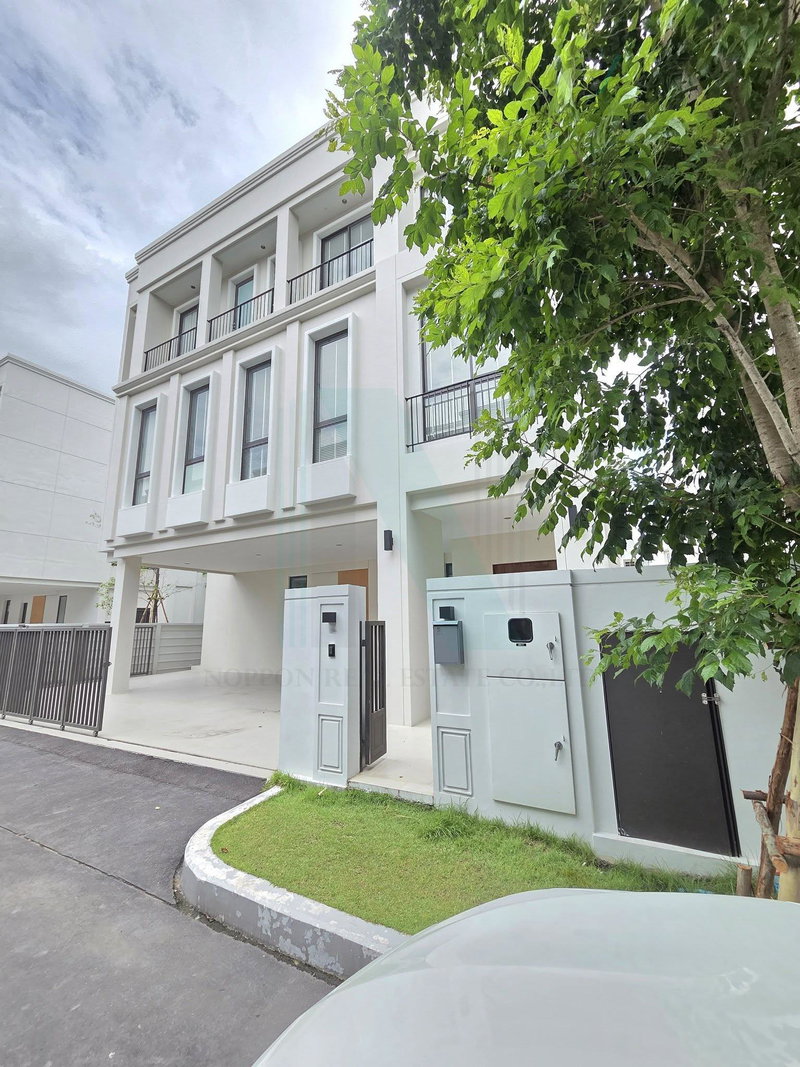 Houses for rent : 📌 For Rent 3-story House AERIE SRINAKARIN - KRUNGTHEPKREETHA 5 bedroom 6 bathroom