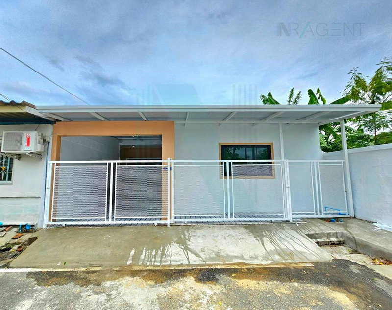 Townhouses for sale : 📌 For Sell Town house ARSA HOUSE 5 1-story 4 bedroom 2 bathroom