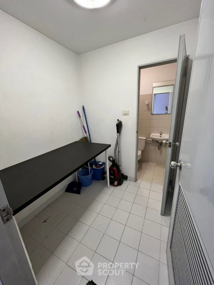 รูป คอนโด 3 ห้องนอน 170 ตร.ม. ที่ Fullerton Sukhumvit ใกล้ BTS เอกมัย (ID 1525601) - รูปที่ 16/17