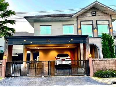 บ้านเดี่ยวให้เช่า : POS บ้านหรู ลัดดารมย์ อิลิแกนซ์ เส้น ถ.รวมโชค แถวศาลากลางเชียงใหม่ ในโครงการระดับพรีเมียม มีให้เลือก 2 หลัง