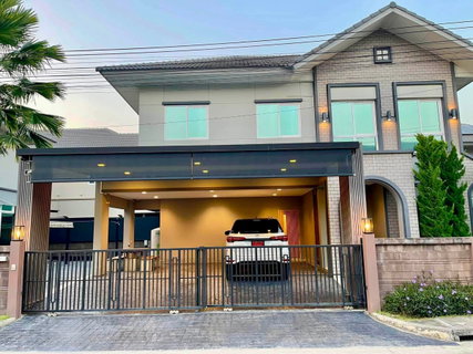 รูปภาพ POS บ้านหรู ลัดดารมย์ อิลิแกนซ์ เส้น ถ.รวมโชค แถวศาลากลางเชียงใหม่ ในโครงการระดับพรีเมียม มีให้เลือก 2 หลัง