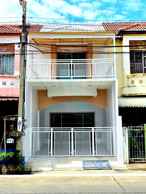 Townhouses for sale : 📌 For Sell Town house PIYAWARAROM 1 2-story 4 bedroom 2 bathroom