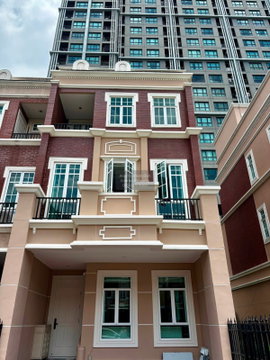 For Rent Luxury Corner Townhouse for rent , corner unit , wide frontage , Phra Khanong , Watthana , Bangkok , CX-167235 ✅ Live chat with us ADD LINE @connexproperty ✅