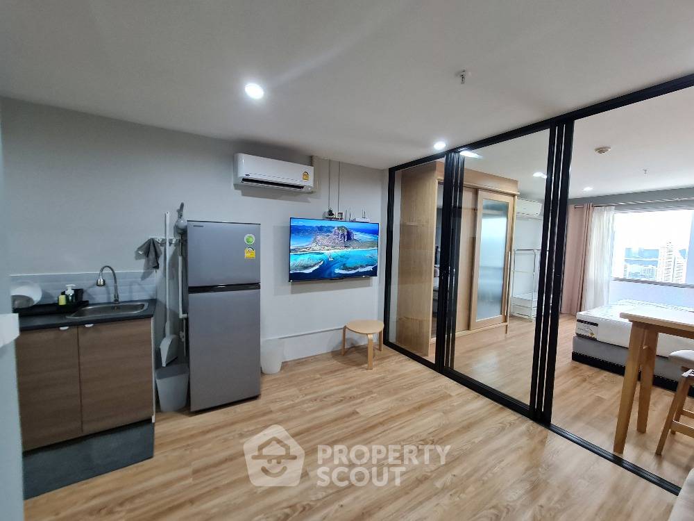 picture Great Value 27th-Floor 1-BR At Sukhumvit Suite Near BTS Nana (ID 1167120) - 3/13