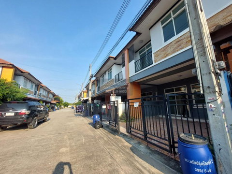 For Sale Townhouse/Townhome  , Thrap Rung Ruang City 2 , Ban Kao , Phan Thong , Chon Buri , CX-118699 ✅ Live chat with us ADD LINE @connexproperty ✅