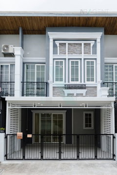 📌 ขายทาวน์เฮาส์ โครงการ โกลเด้น ทาวน์ 3 บางนา - สวนหลวง 2 ชั้น 4 ห้องนอน 3 ห้องน้ำ