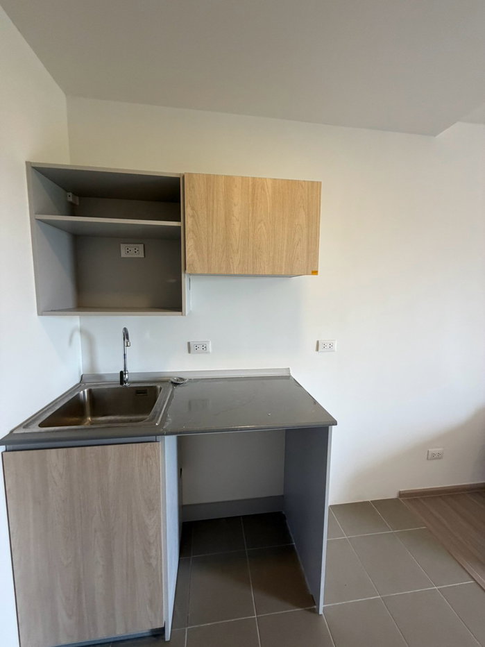 picture ðĒâĻ Urgent Sale: Way Ayutthaya â beautiful, move-in ready unit. Message us now! - 1/25
