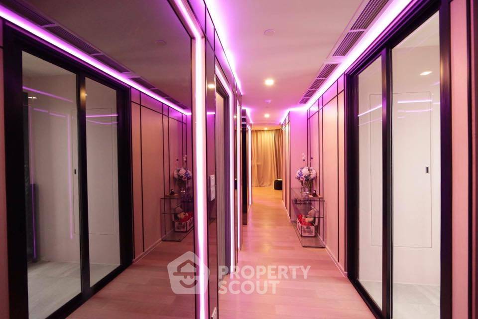picture 42nd-Floor 3-BR At Ashton Asoke, 70m To MRT Sukhumvit (ID 511484) - 5/11