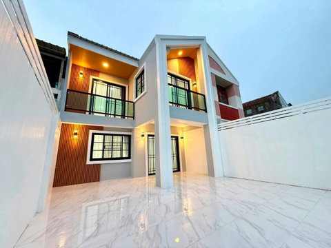 ⭐✨ RH-135 ขายทาวน์โฮม 3 ชั้น ( เพชรเกษม 68 แยก 10 ) ✨⭐