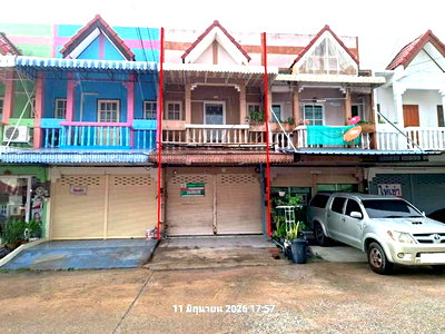Shophouses for sale Muang Lop Buri Lopburi : SHOP HOUSE 18 Sq.w. Muang Lop Buri Lopburi for 1.5M