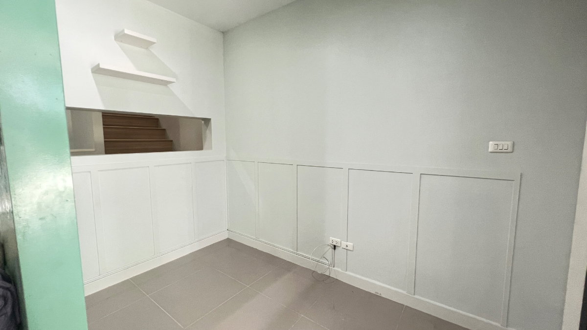 รูป ให้เช่าทาวน์โฮม 3ชั้น นลินอเวนิว 5 ทำเลรามอินทรา-มีนบุรี - รูปที่ 12/23
