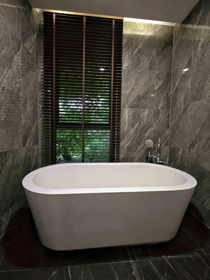 picture Luxury Penthouse Condominium for Rent – Prime Location Opposite Central Si Racha - 3/22