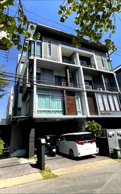 Home office for sale Bangkok : For Sale Homeoffice , B-Square Rama 9 - Mengjai , wide frontage , newly renovated , Wang Thong Lang , Wang Thong Lang , Bangkok , CX-158892 ✅ Live chat with us ADD LINE @connexproperty ✅