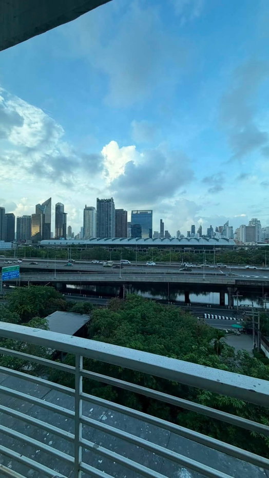 รูป The Mark Ratchada-Airport Link ห้องแต่งสวย ฟีลอบอุ่นโต๊ะแป้งไม้สุดคลาสสิก วิวท้องฟ้าเมืองกว้าง สภาพดี - รูปที่ 8/10