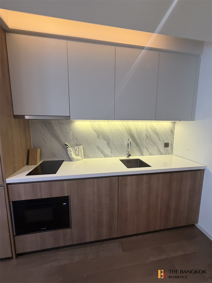 picture Muniq Sukhumvit 23 near MRT Sukhumvit Station - 1/10