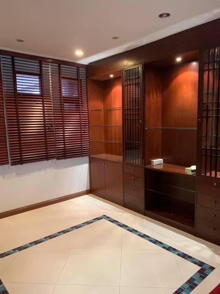 Townhouses for rent : RS7374 4-Story Townhouse for Rent, Villa 49 Sukhumvit, near BTS Phrom Phong