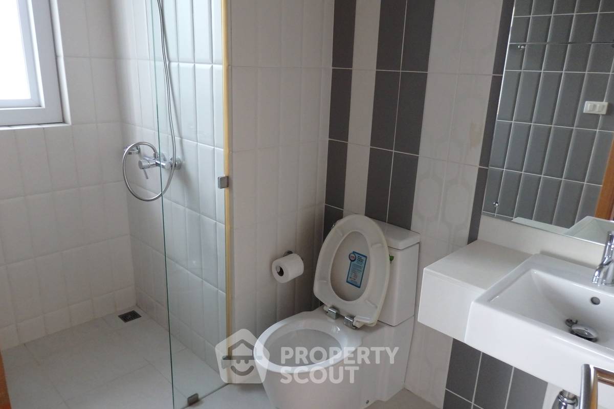 รูป คอนโด 2 ห้องนอน Circle Condominium ใกล้ MRT เพชรบุรี (ID 884332) - รูปที่ 3/8