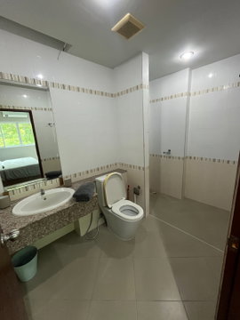 ให้เช่า พนาสนธิ์ คอนโด 2 ห้องนอน 2 ห้องน้ำ 74 ตร.ม. ใกล้ Central Phuket